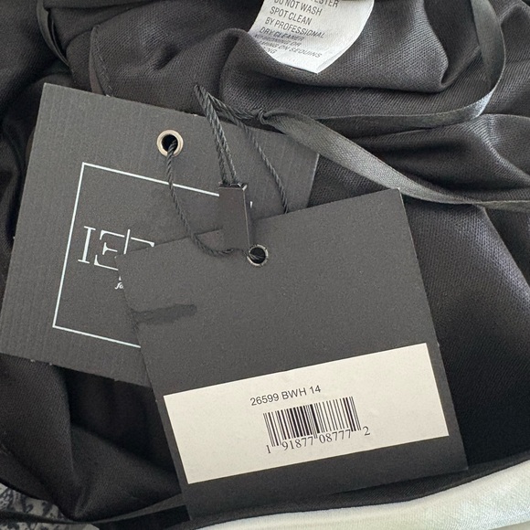 Ieena for Mac Duggal One Shoulder Gown(Flawed) - Picture 7 of 15